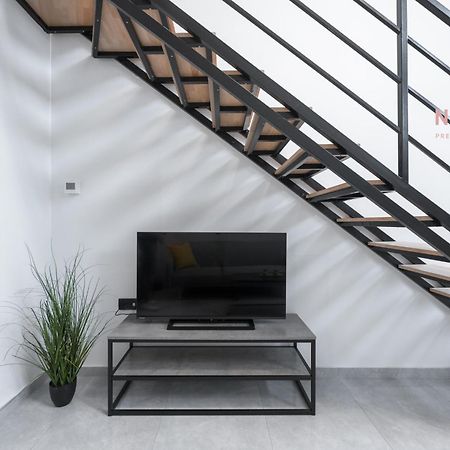 شقة Railway Lofts, Nilie Hospitality Mgmt سالونيك المظهر الخارجي الصورة